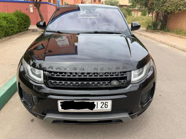 رينج روفر إيفوك أسود