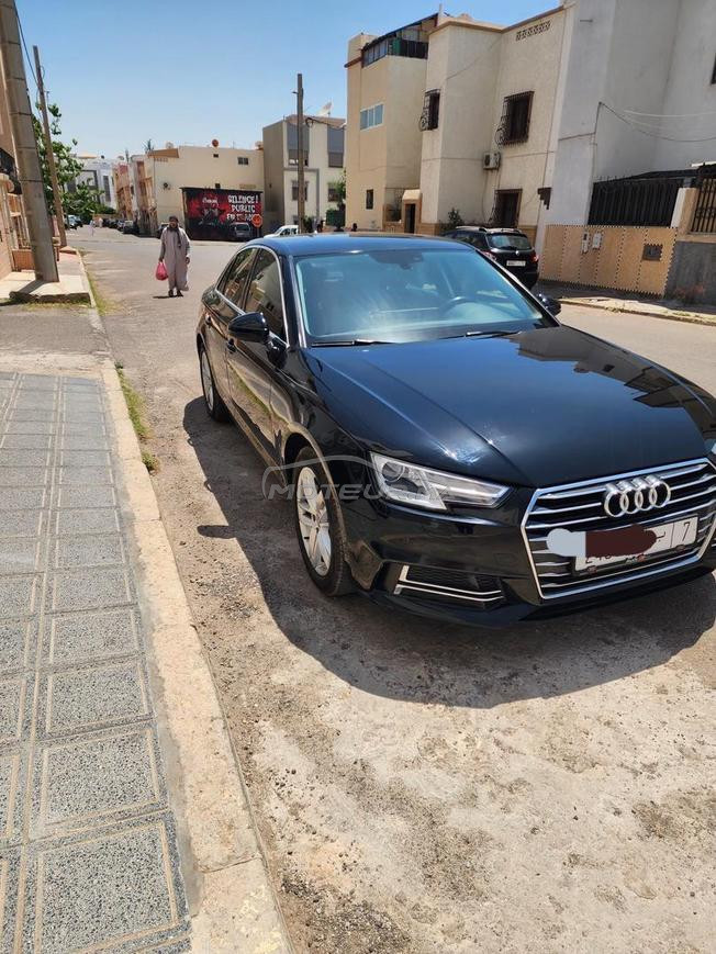 🚗 ÀA vendre  Audi A4 en excellent état.