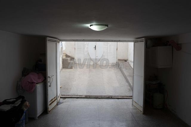 Villa à vendre dans un quartier calme avec jardin
