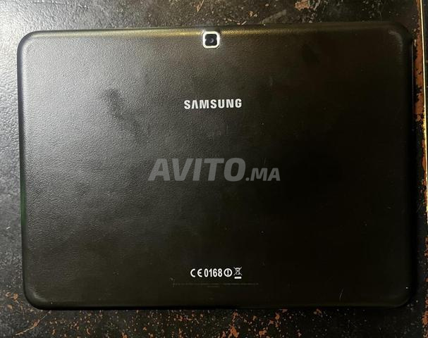 Tablettes Samsung Galaxy Tab 4 et Lenovo à vendre - 2