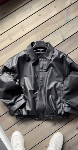 Veste cuir 250 dh