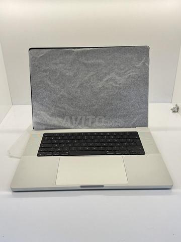 Macbook Pro 16 pouces M1 Pro 16Go RAM 1To Neuf