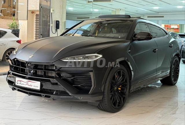 Lamborghini urus SE AVEC 3000 KILOMETRE 