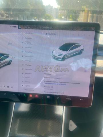 Tesla importée du Canada - 2