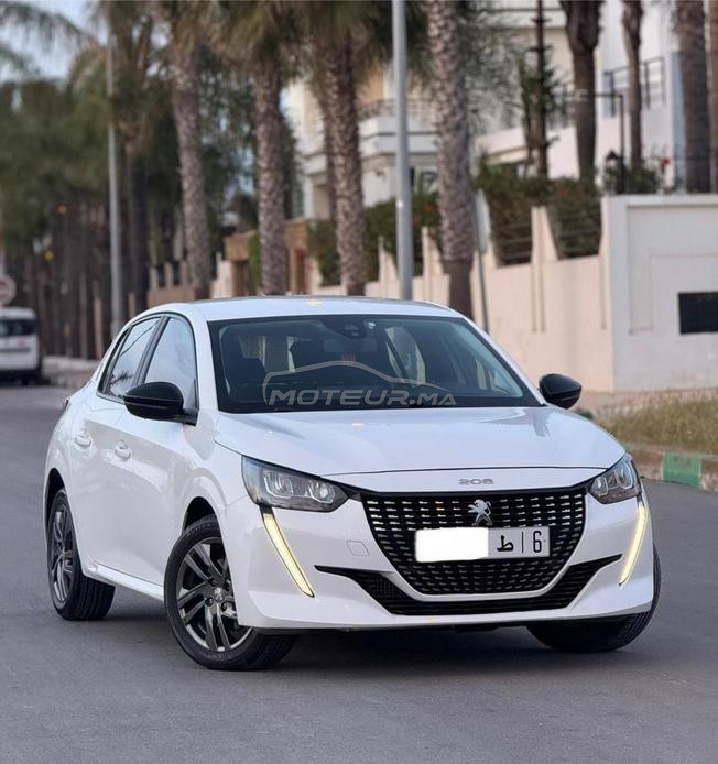 PEUGEOT 208 AUTOMATIQUE 