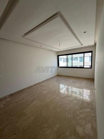 APPARTEMENT 94m2 VIDE À LOUER QUARTIER BOURGOGNE