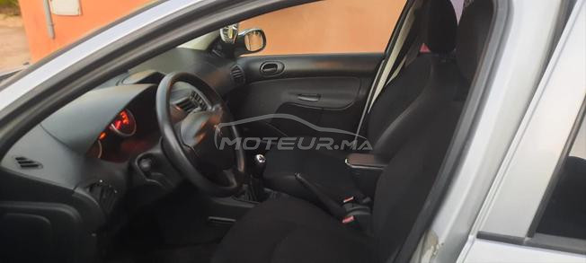 Peugeot 206 plus très bien entretenue