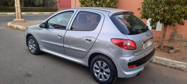 Peugeot 206 plus très bien entretenue