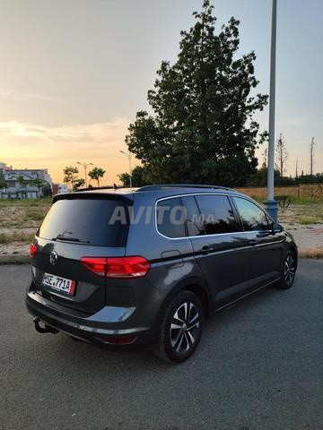 Volkswagen Touran Diesel Automatique 2019 à Settat - 2