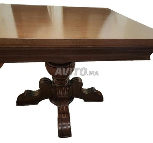 Table basse en bois sculpté - 2