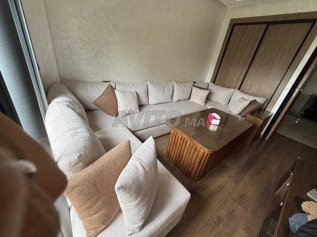 Salon Moderne en U avec Table - 2
