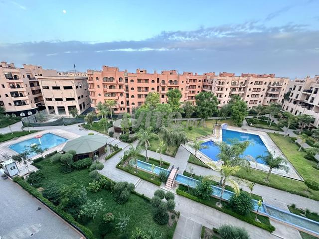 Appartement avec terrasse vue piscine