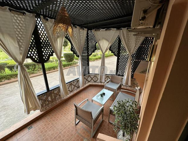 Appartement avec terrasse vue piscine - 2