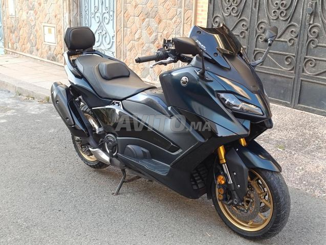 Tmax 560 1ère main