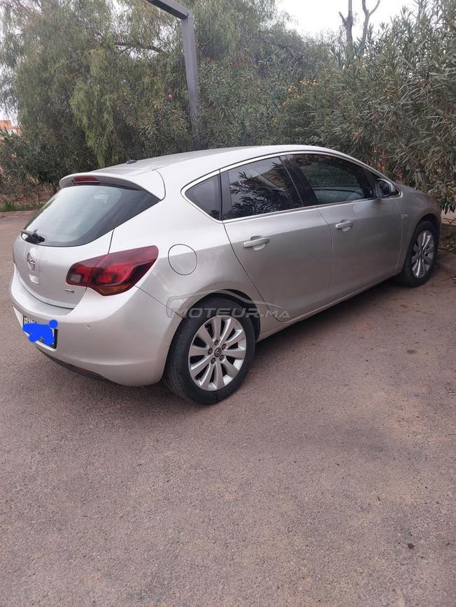 Opel Astra Diesel Manuelle 2012 à Marrakech