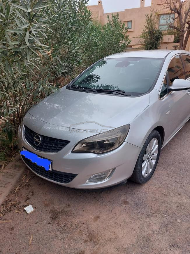 Opel Astra Diesel Manuelle 2012 à Marrakech