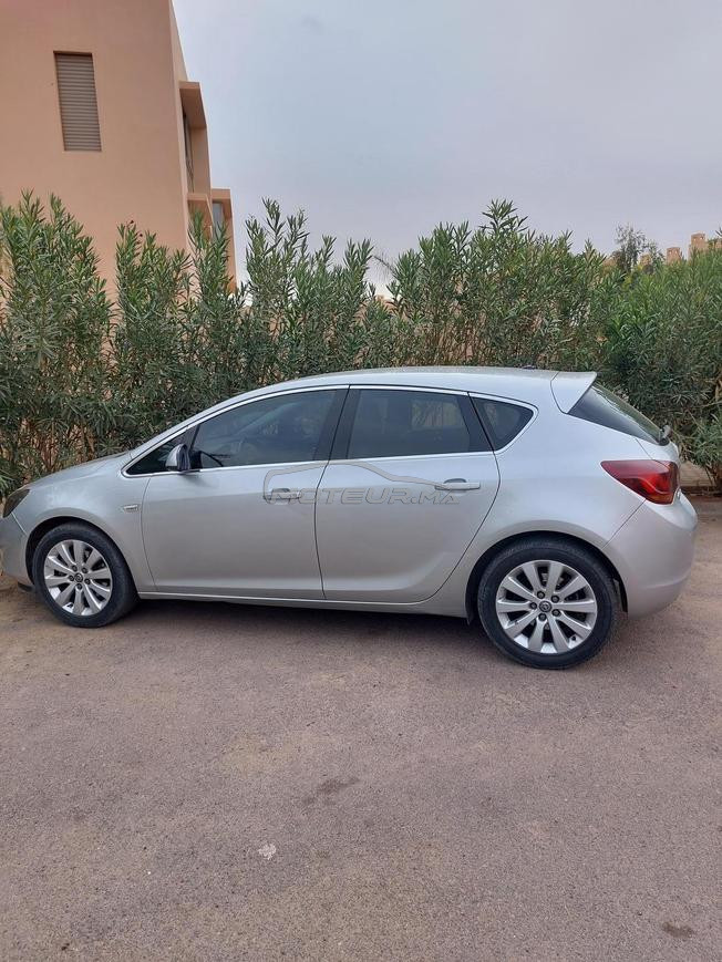 Opel Astra Diesel Manuelle 2012 à Marrakech