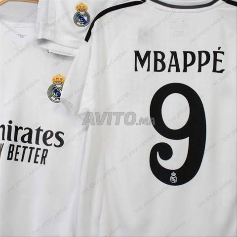 Tenues de football très bonne qualité neuves