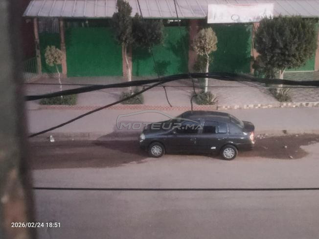 Renault Clio Classic essence 2000