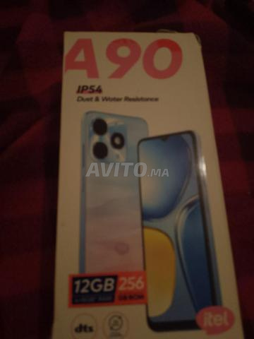 Téléphone en excellent état à vendre pour 1 200 - 2