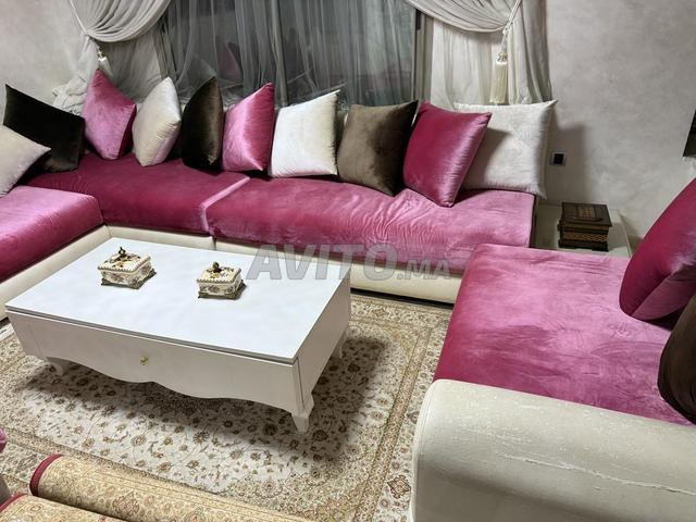 صالون مع طاولته - 2