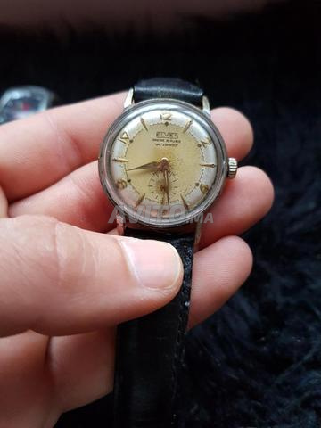 Montre mécanique vintage de la marque Elves - 2