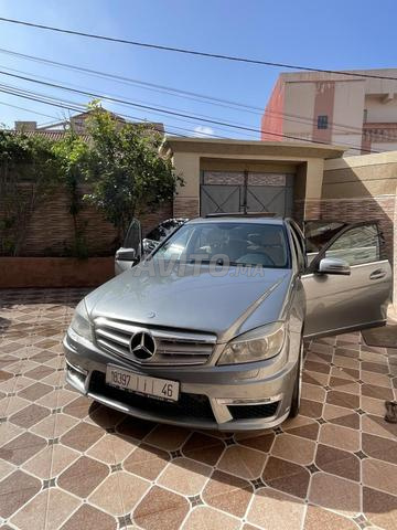 ليفان 320 ديزل أوتوماتيك 2007 في طنجة - 2