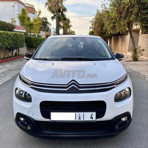 Citroën C3 Essence Automatique 2019 à Rabat - 2
