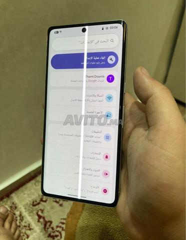 Pixel 7pro très propre avec une rayure sur l'écran - 2