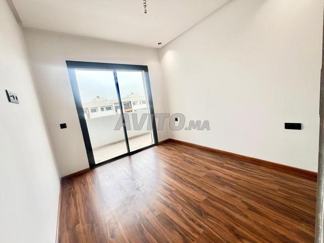 شقة رائعة جديدة في سكن مع مسبح - 2