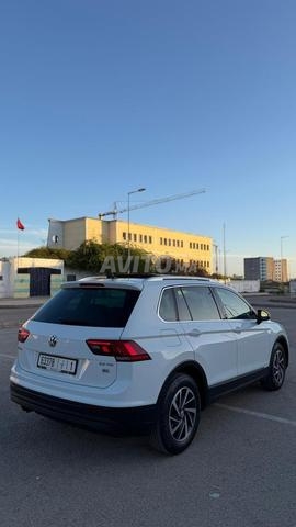 Volkswagen Tiguan - 2