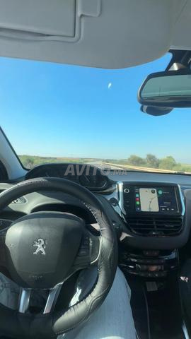 Peugeot 208 Tech Edition - 2