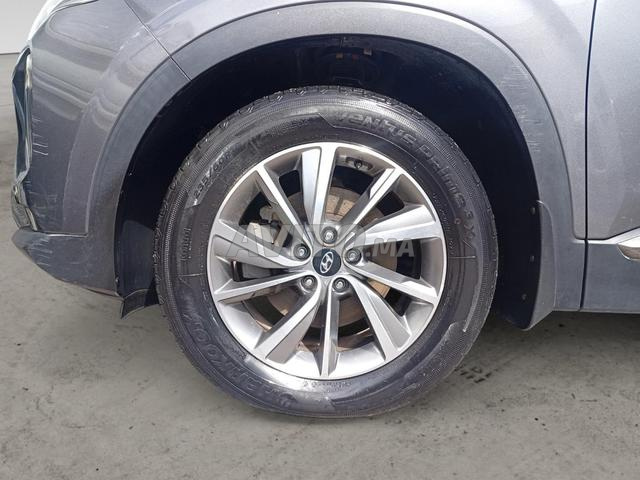 HYUNDAI. Santa Fe