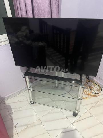 Télévision Samsung 43 pouces série 9