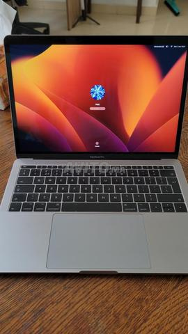MacBook Pro 13 pouces 16 Go RAM 2.3 GHz i5