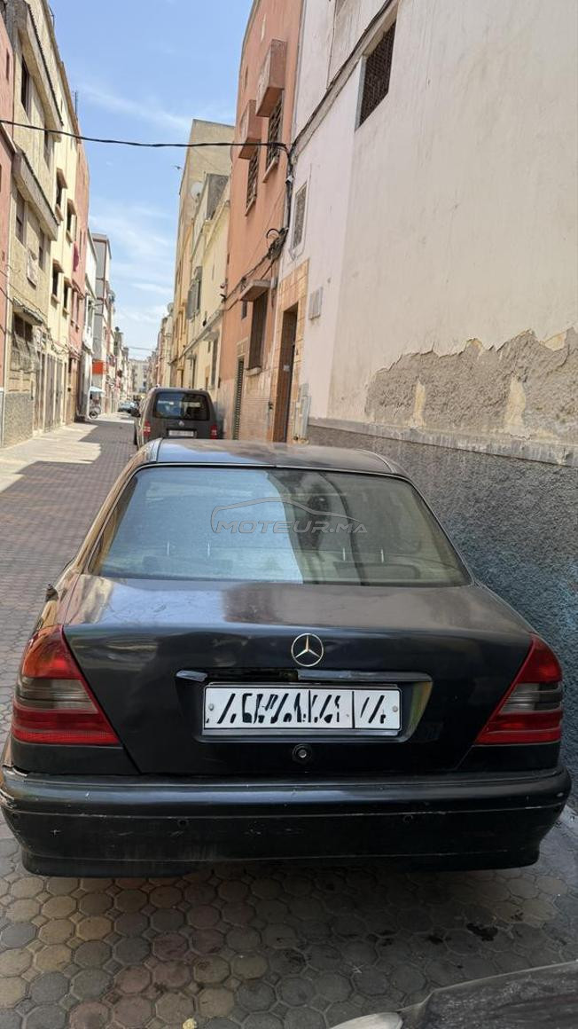 Mercedes-Benz C250 modele 1998 diwana 2002
