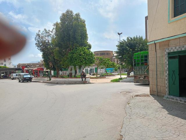 Deux locaux commerciaux à vendre