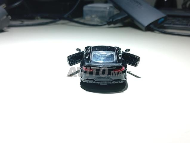 Voiture miniature - 2