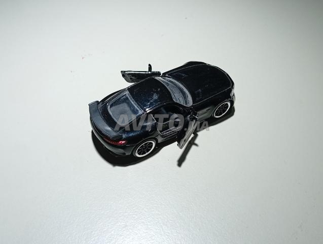 Voiture miniature