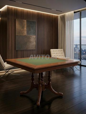 Magnifique table à jeux carrée incarne l'élégance