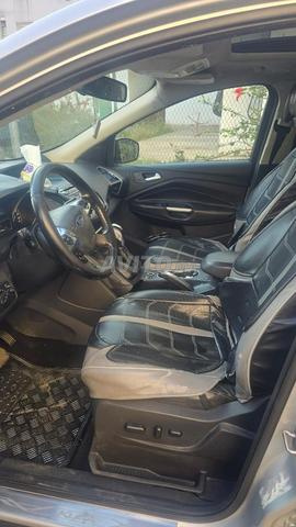 Ford Kuga Diesel Automatique 2014 à Rabat - 2