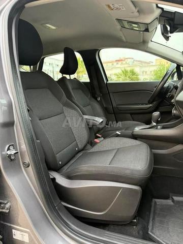 RENAULT CAPTUR Essence Automatique 2022 à Larache