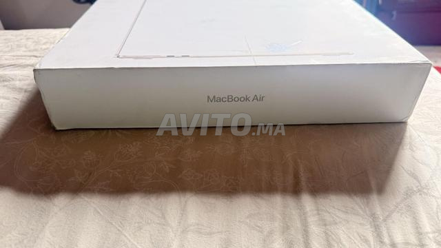 Mac book air 15'' neuf