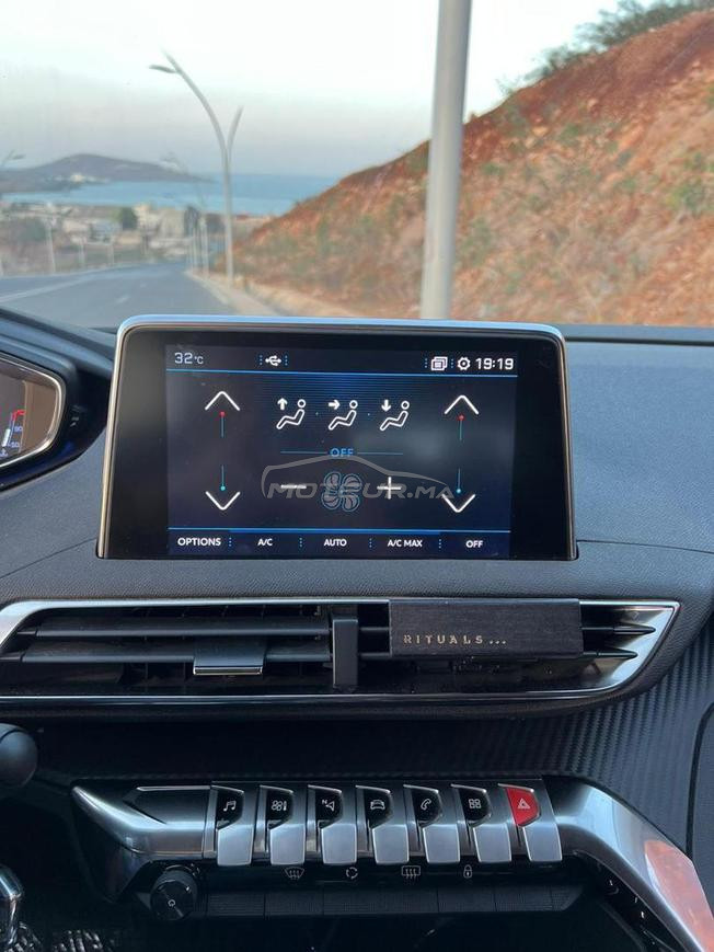🚗 À vendre Peugeot 3008 – Modèle 2020