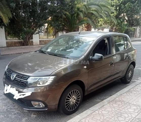 Sandero couleur bronze