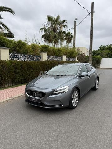 Volvo V40 modèle 12/2019 à Rabat