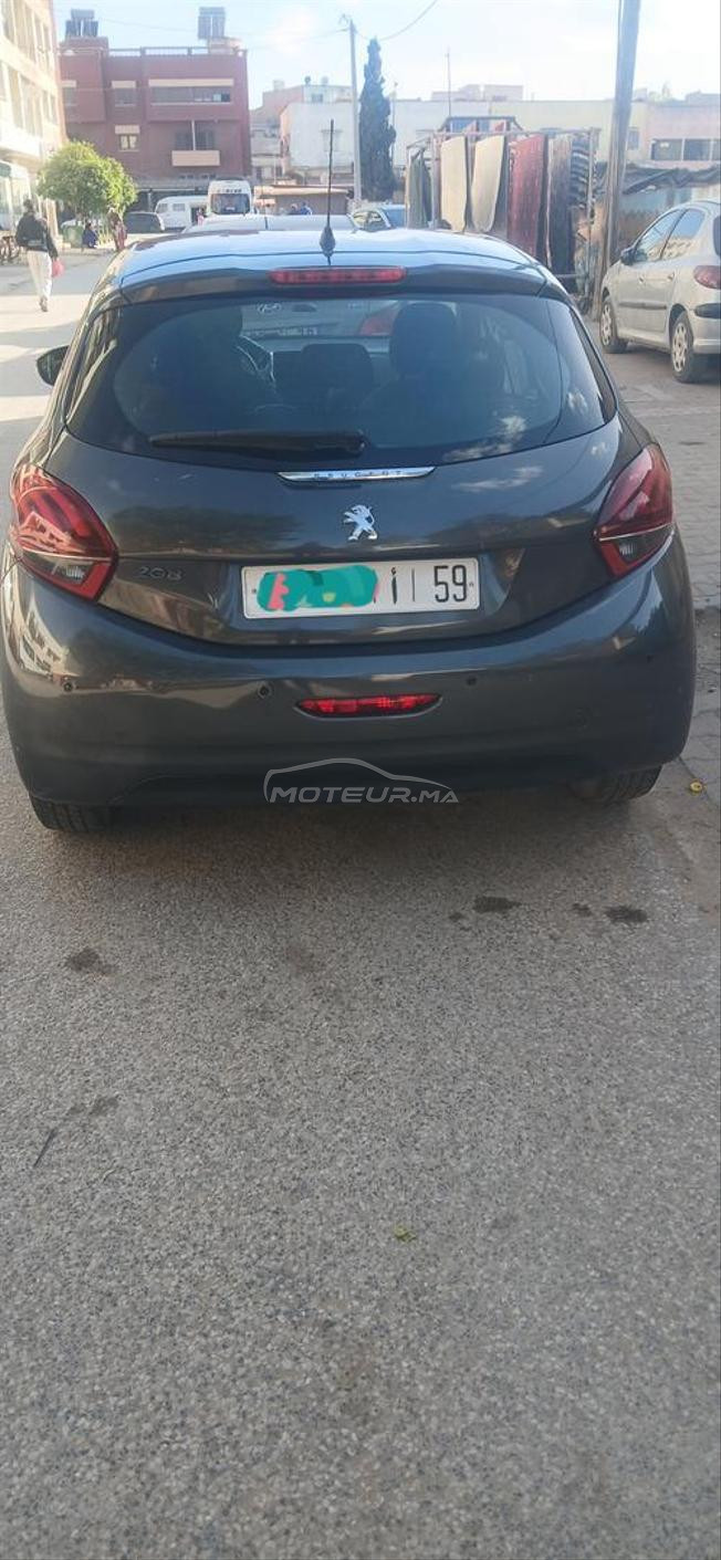 Peugeot 208 tout option jamis akcidonti 