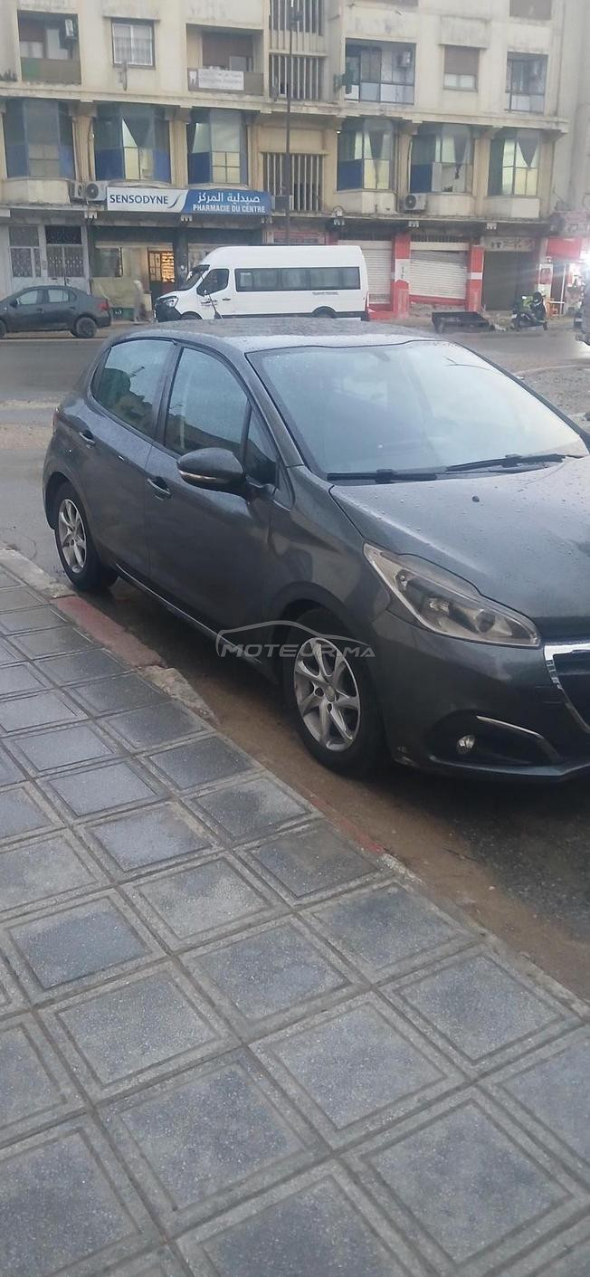 Peugeot 208 tout option jamis akcidonti 