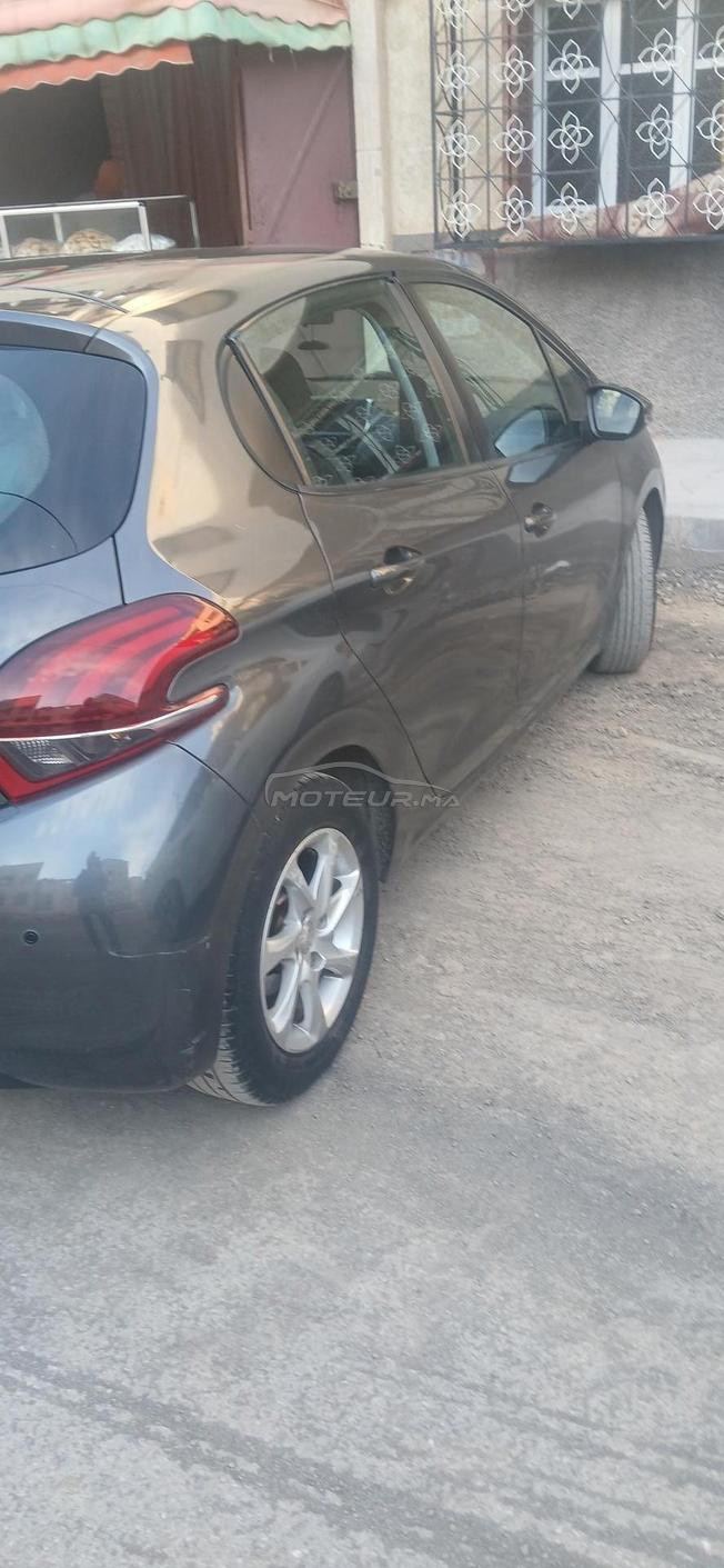 Peugeot 208 tout option jamis akcidonti 