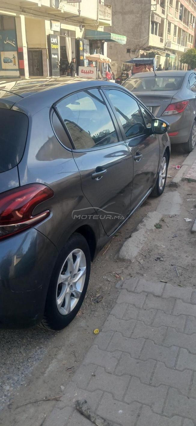 Peugeot 208 tout option jamis akcidonti 